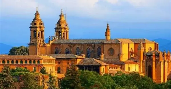 Catedral-de-Pamplona-Camino-de-Santiago-Frances_3